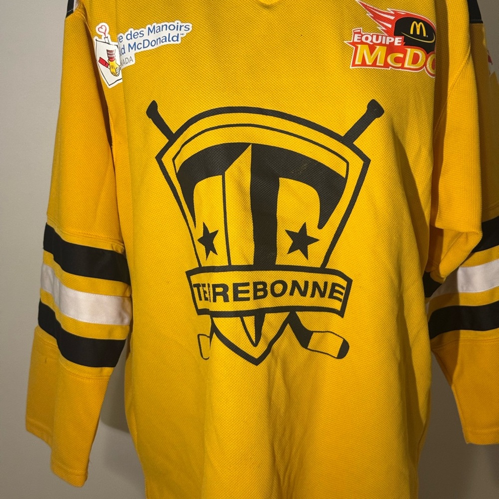 Force1 Yellow and Black Sports Jersey